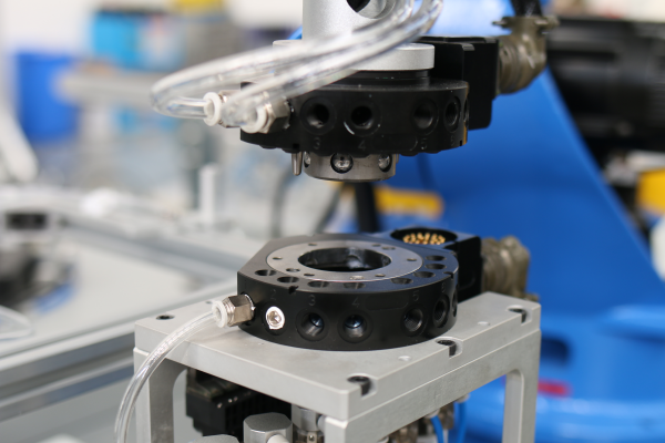 机器人快换盘一盘多用，助力生产高效无忧
